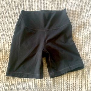 Fleo Biker shorts GUC Small